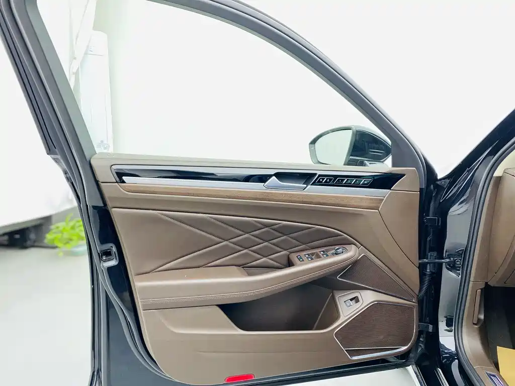 Volkswagen Volkswagen Phideon 2021 380TSI Elegant Edition 2022 - thumbnail 18