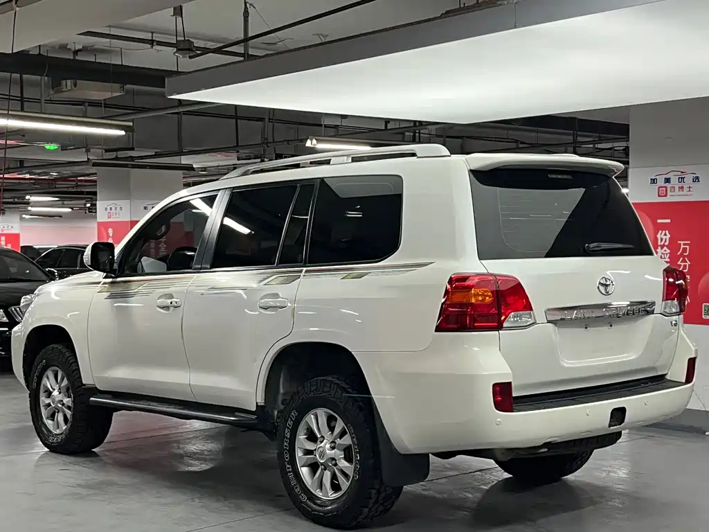 Toyota Land Cruiser 2015 4.0L V6 Middle East Limited Edition 2015 - thumbnail 4