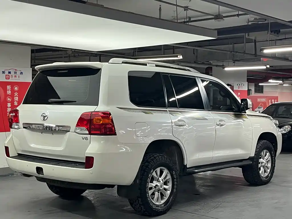 Toyota Land Cruiser 2015 4.0L V6 Middle East Limited Edition 2015 - thumbnail 5