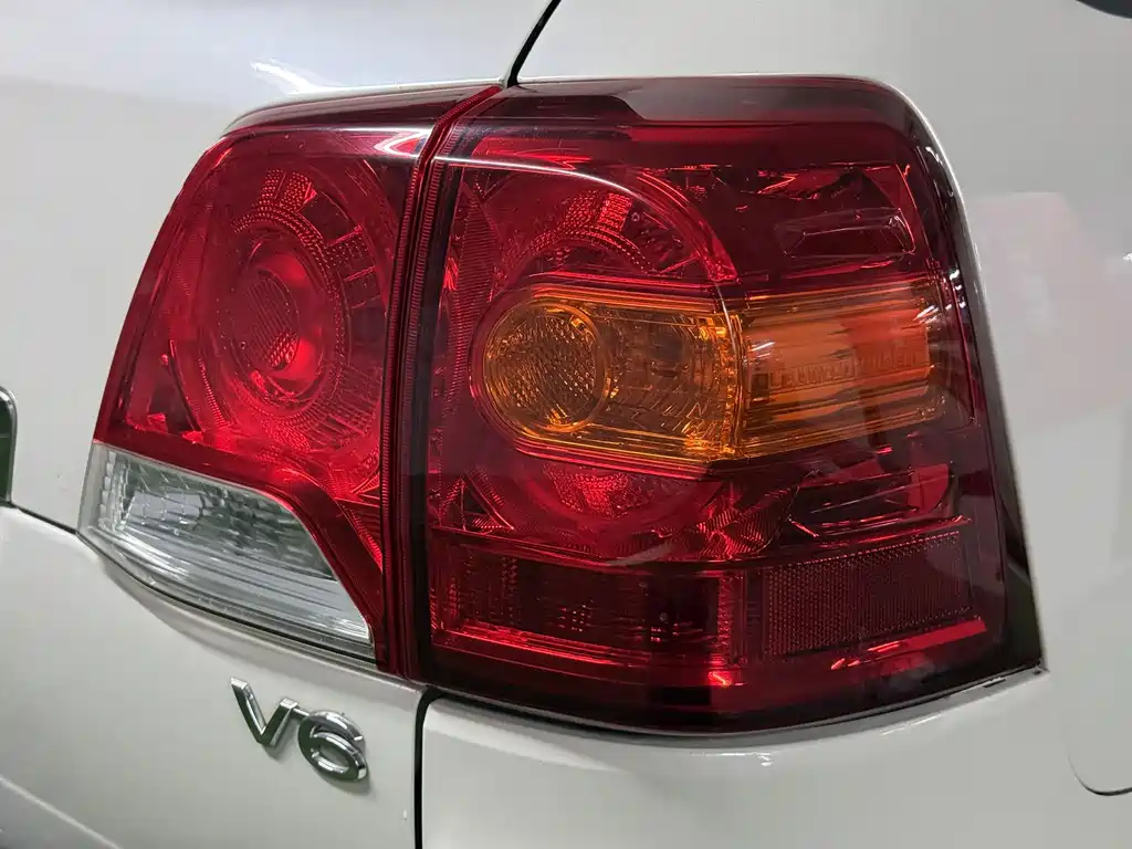 Toyota Land Cruiser 2015 4.0L V6 Middle East Limited Edition 2015 - thumbnail 14