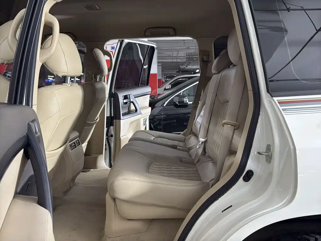 Toyota Land Cruiser 2015 4.0L V6 Middle East Limited Edition 2015 - thumbnail 16