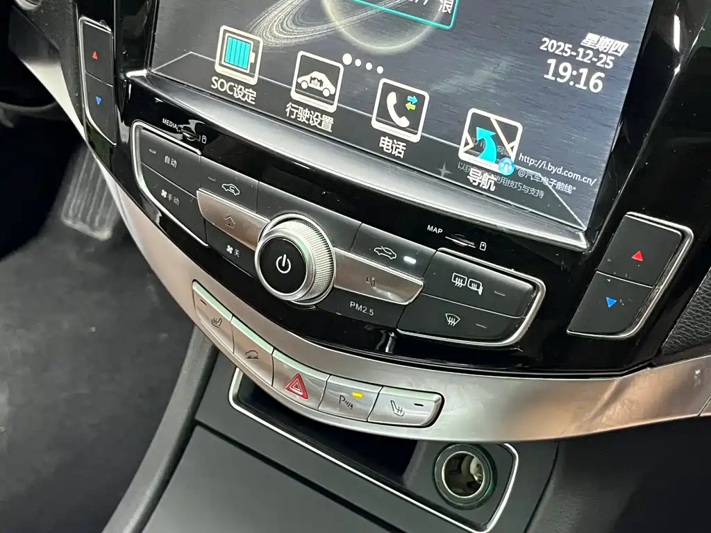 BYD BYD Tang New Energy 2015 2.0T AWD Flagship 2016 - thumbnail 18