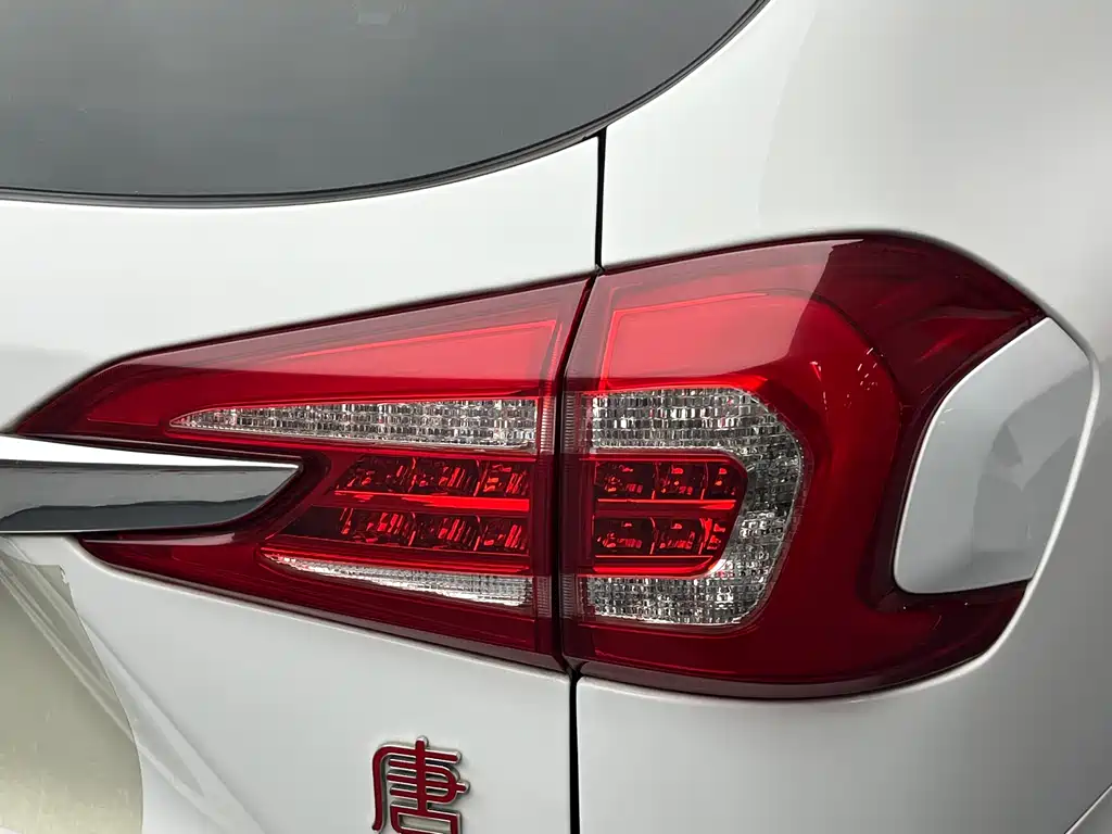 BYD BYD Tang New Energy 2015 2.0T AWD Flagship 2016 - thumbnail 21