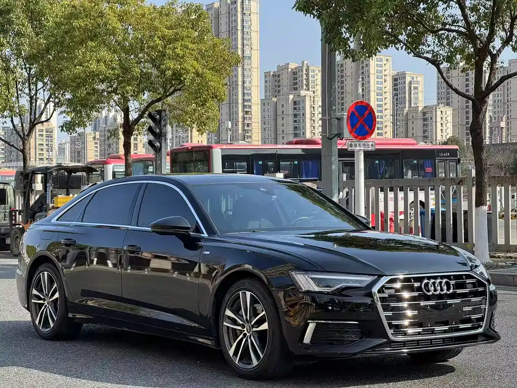 Audi Audi A6L 2022 40 TFSI Luxury Dynamic Model 2022 - thumbnail 3