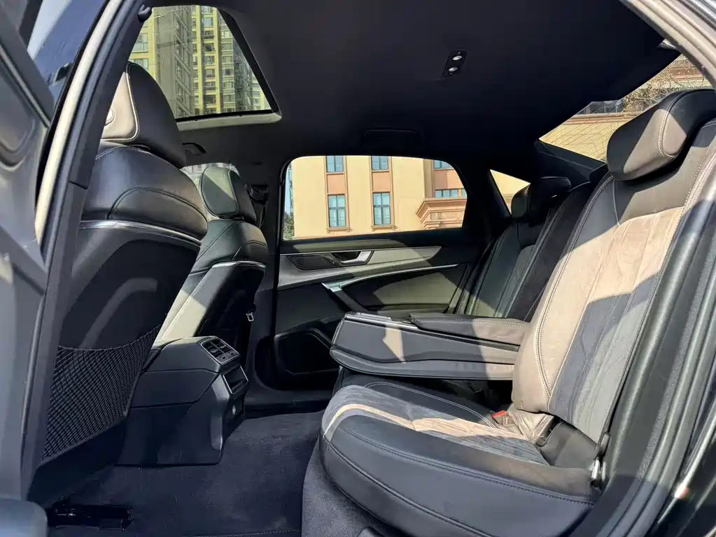 Audi Audi A6L 2022 40 TFSI Luxury Dynamic Model 2022 - thumbnail 11