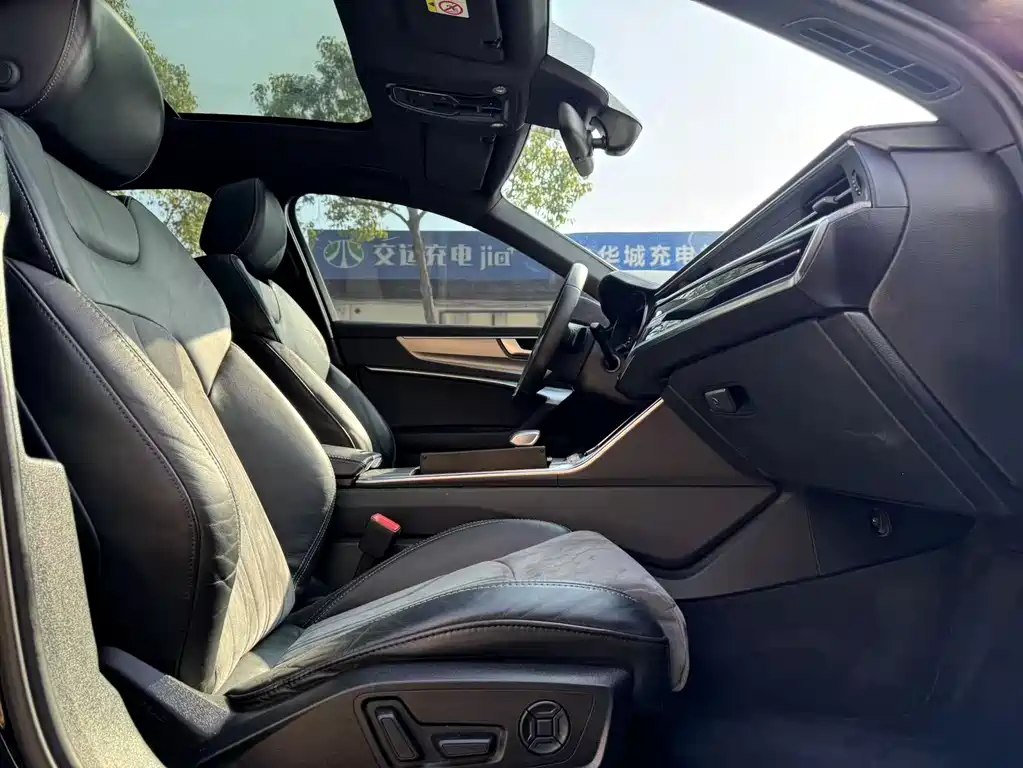 Audi Audi A6L 2022 40 TFSI Luxury Dynamic Model 2022 - thumbnail 13