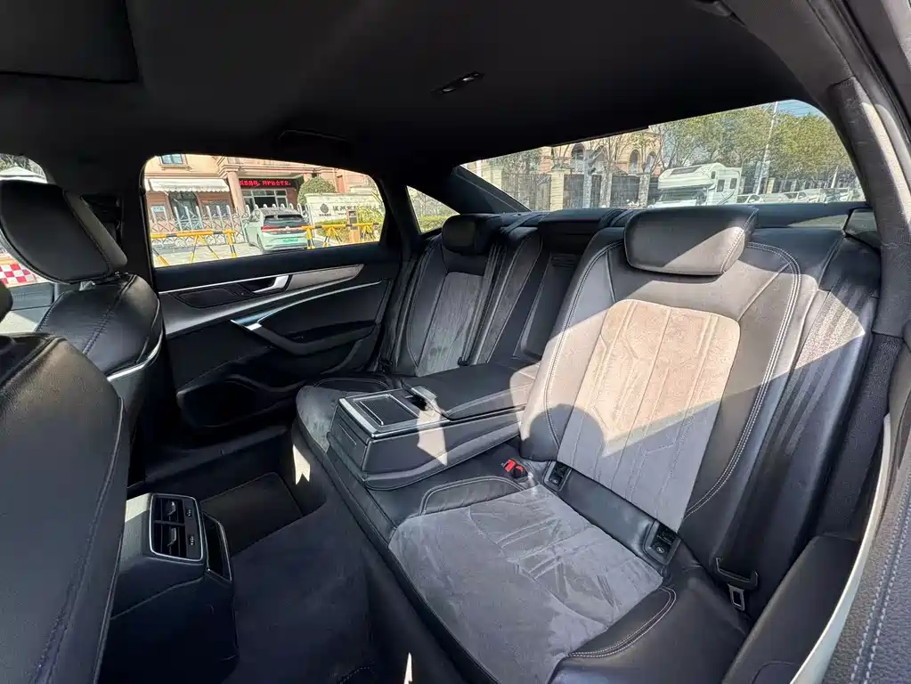 Audi Audi A6L 2022 40 TFSI Luxury Dynamic Model 2022 - thumbnail 15