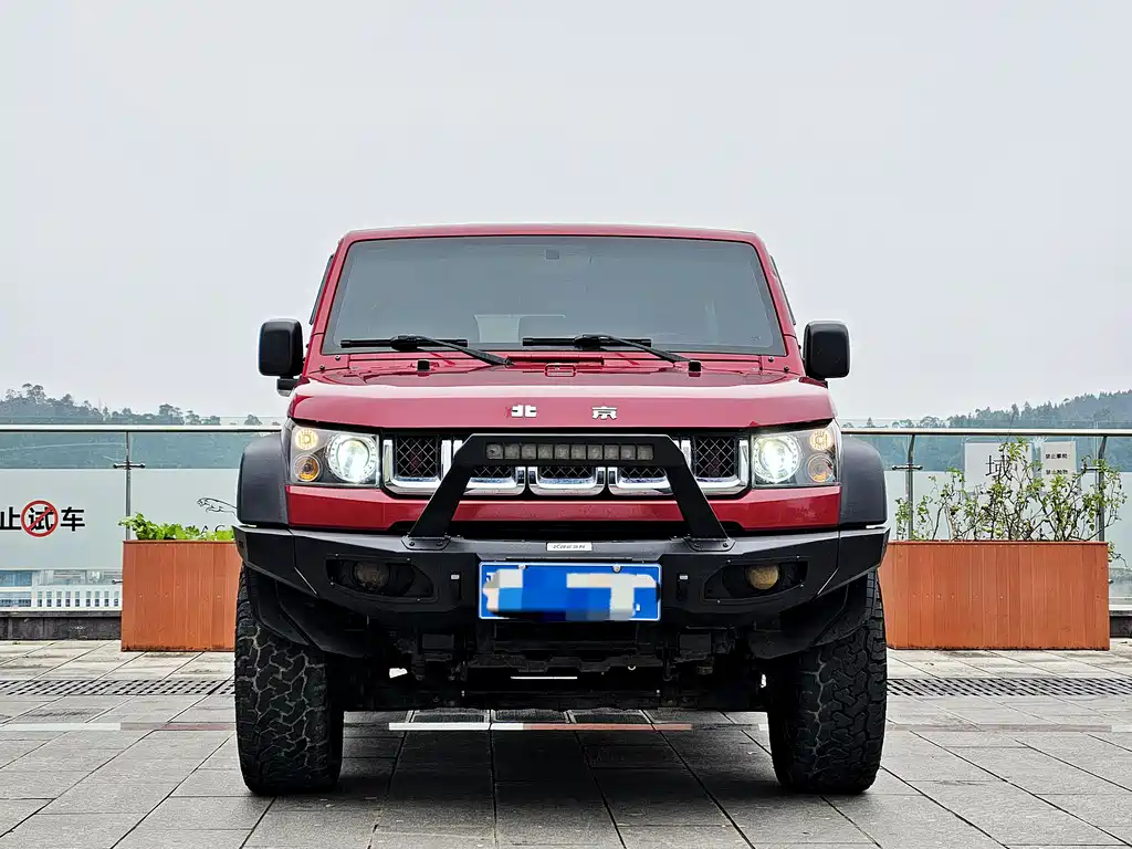 Beijing Off-Road Beijing Off-road BJ40 2016 40L 2.0T Manual 4WD Premium Edition 2018 - thumbnail 2