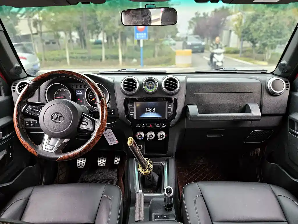 Beijing Off-Road Beijing Off-road BJ40 2016 40L 2.0T Manual 4WD Premium Edition 2018 - thumbnail 4