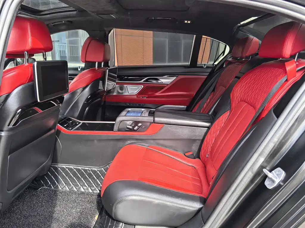 BMW BMW 7 Series 2018 740Li xDrive M Sport Package Black Flame Edition 2018 - thumbnail 5