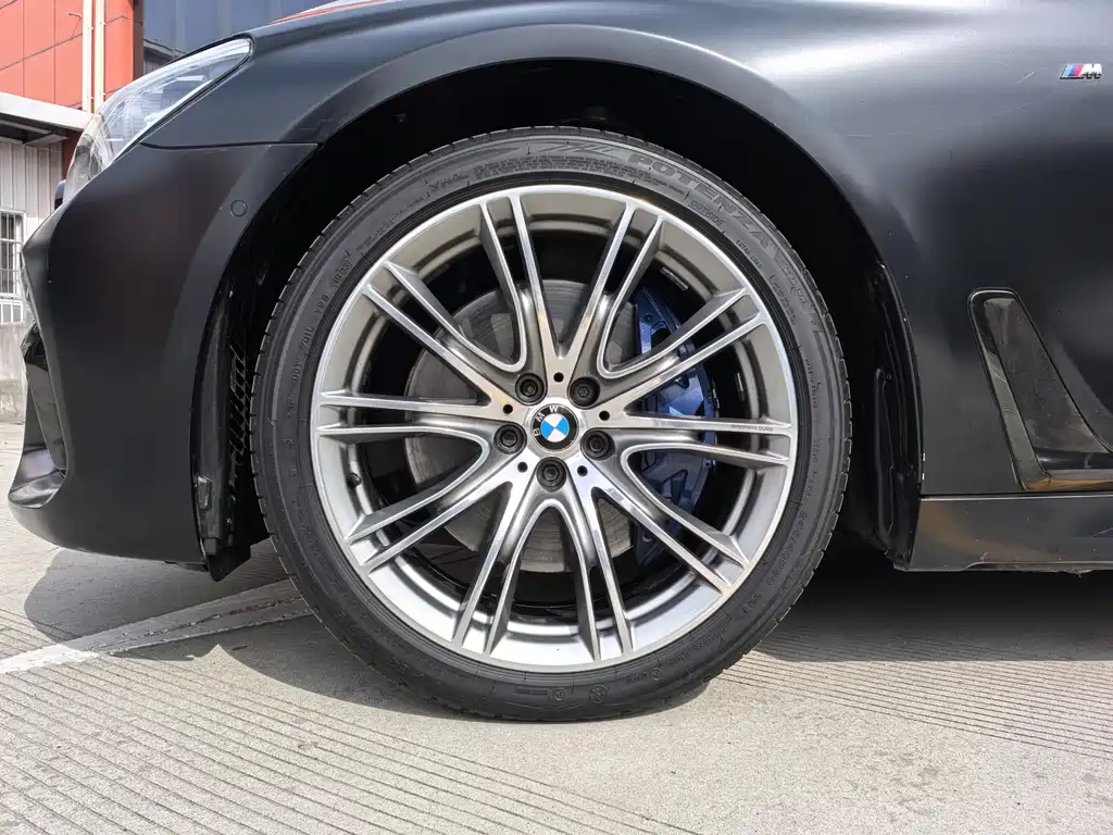 BMW BMW 7 Series 2018 740Li xDrive M Sport Package Black Flame Edition 2018 - thumbnail 26