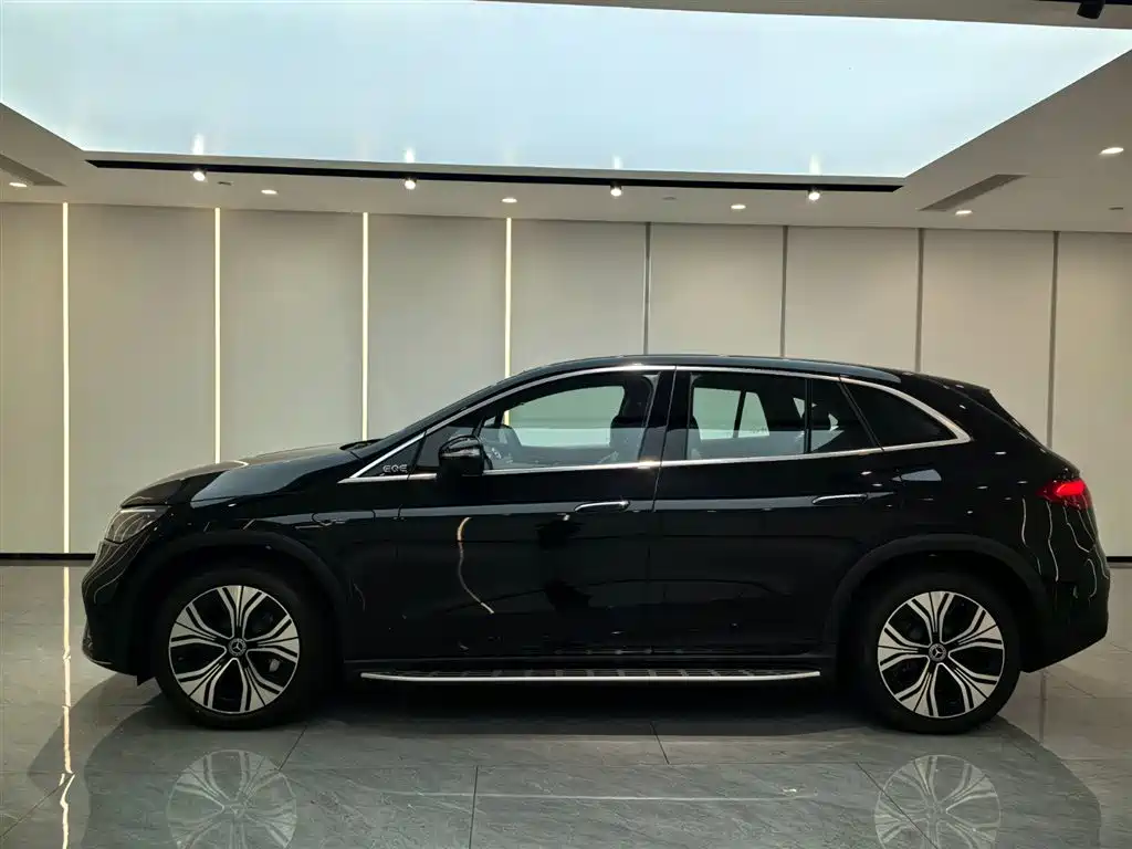 Mercedes-Benz Mercedes-Benz EQE SUV 2024 500 4MATIC 2025 - thumbnail 4