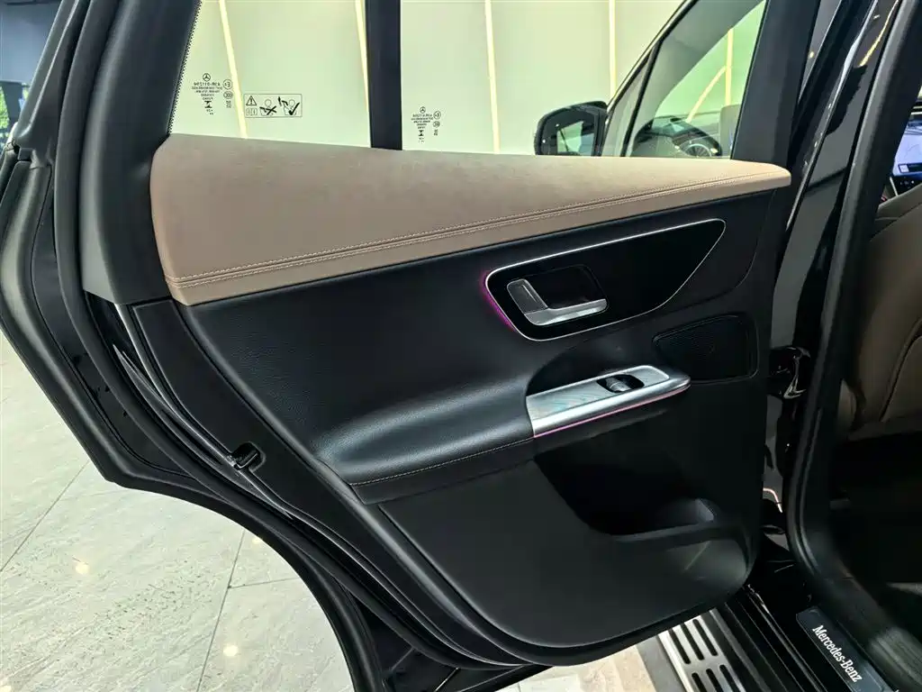 Mercedes-Benz Mercedes-Benz EQE SUV 2024 500 4MATIC 2025 - thumbnail 11