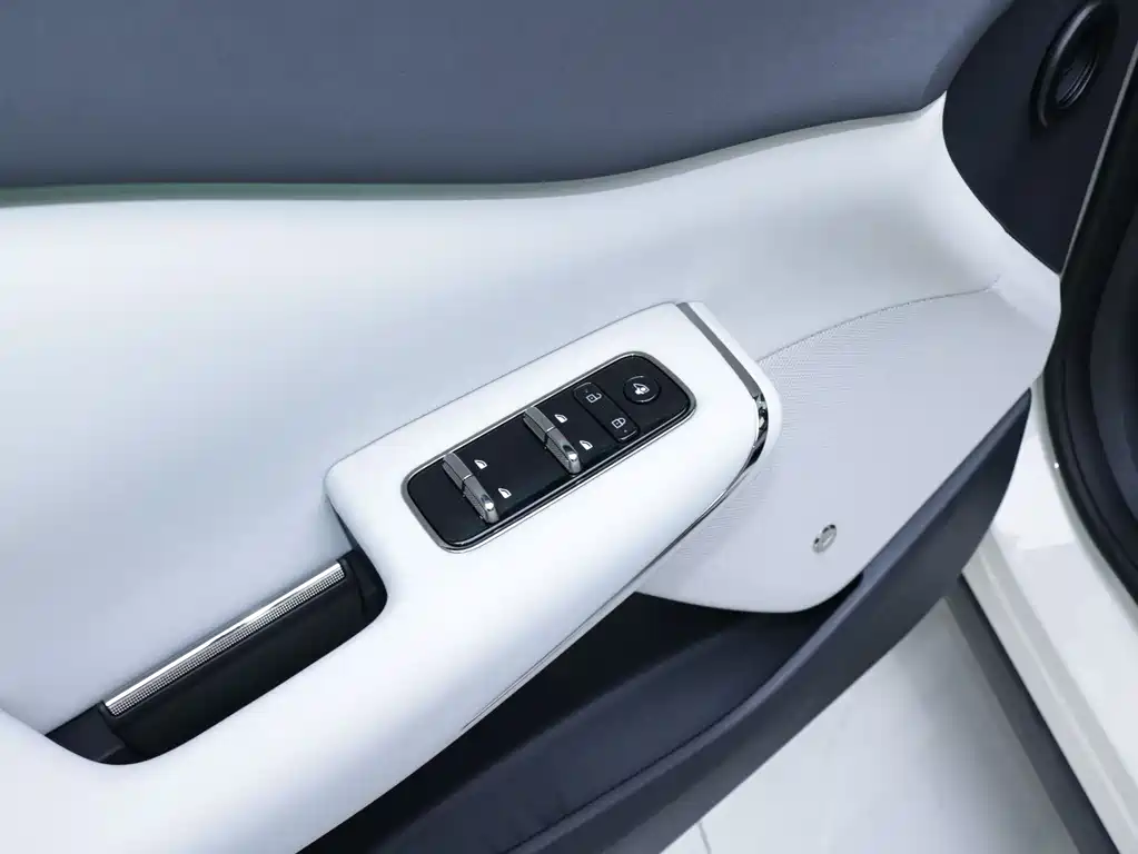 Lantu Auto Lantu Zhiyin 2024 Long Range Intelligent Enjoyment Edition 2026 - thumbnail 13