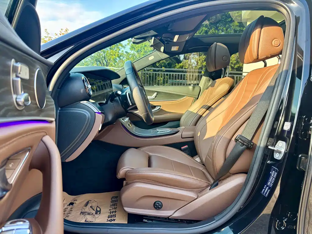 Mercedes-Benz Mercedes-Benz E-Class 2022 E 260 L Sport 2022 - thumbnail 4