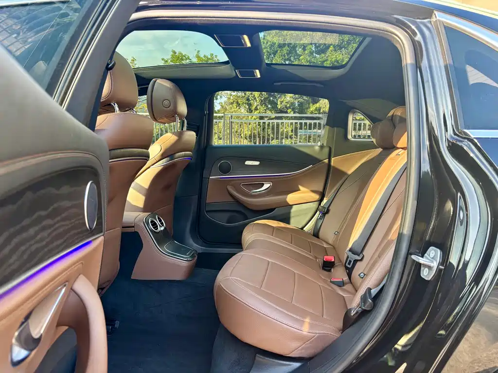 Mercedes-Benz Mercedes-Benz E-Class 2022 E 260 L Sport 2022 - thumbnail 6