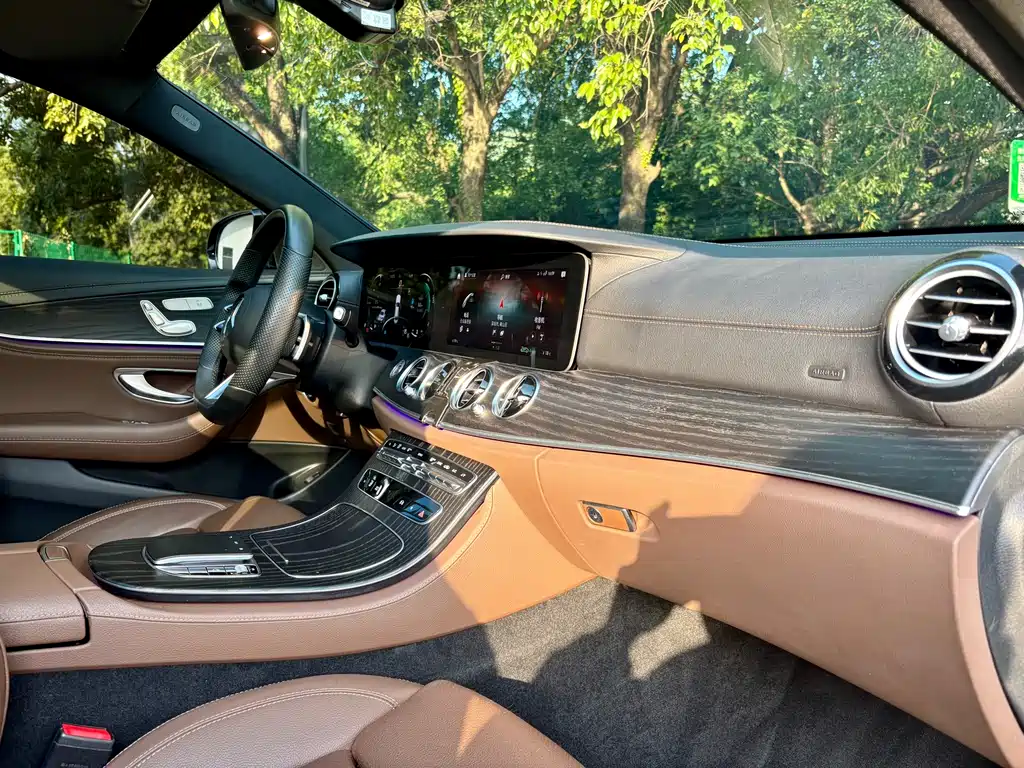 Mercedes-Benz Mercedes-Benz E-Class 2022 E 260 L Sport 2022 - thumbnail 8