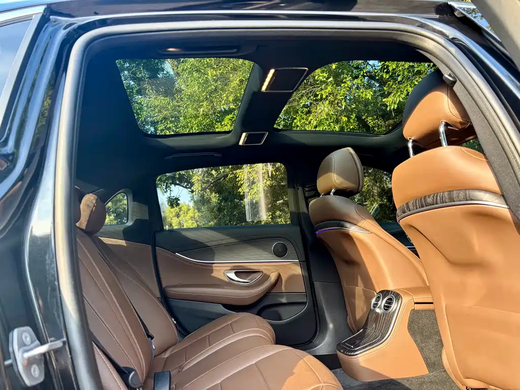 Mercedes-Benz Mercedes-Benz E-Class 2022 E 260 L Sport 2022 - thumbnail 10