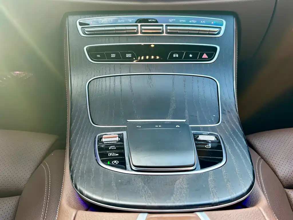 Mercedes-Benz Mercedes-Benz E-Class 2022 E 260 L Sport 2022 - thumbnail 12