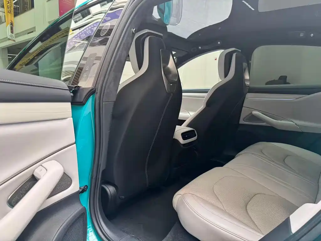 Xiaomi Auto Xiaomi SU7 2024 AWD Ultra-Long Range Intelligent Driving Max Edition 2024 - thumbnail 12