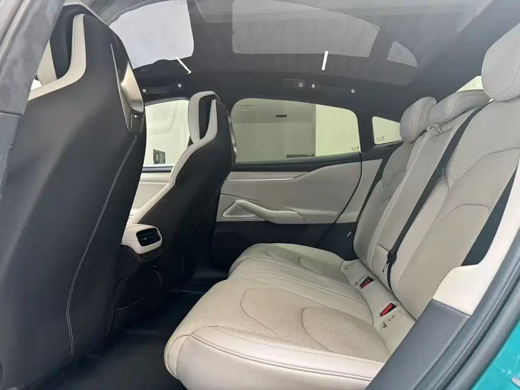 Xiaomi Auto Xiaomi SU7 2024 AWD Ultra-Long Range Intelligent Driving Max Edition 2024 - thumbnail 13