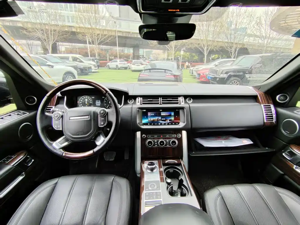 Land Rover Range Rover 2016 3.0 SC V6 Vogue 2019 - thumbnail 4