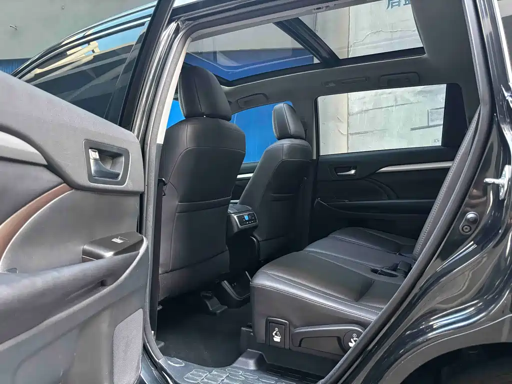 Toyota Toyota Highlander 2018 2.0T AWD Luxury 7-seater China V 2018 - thumbnail 4