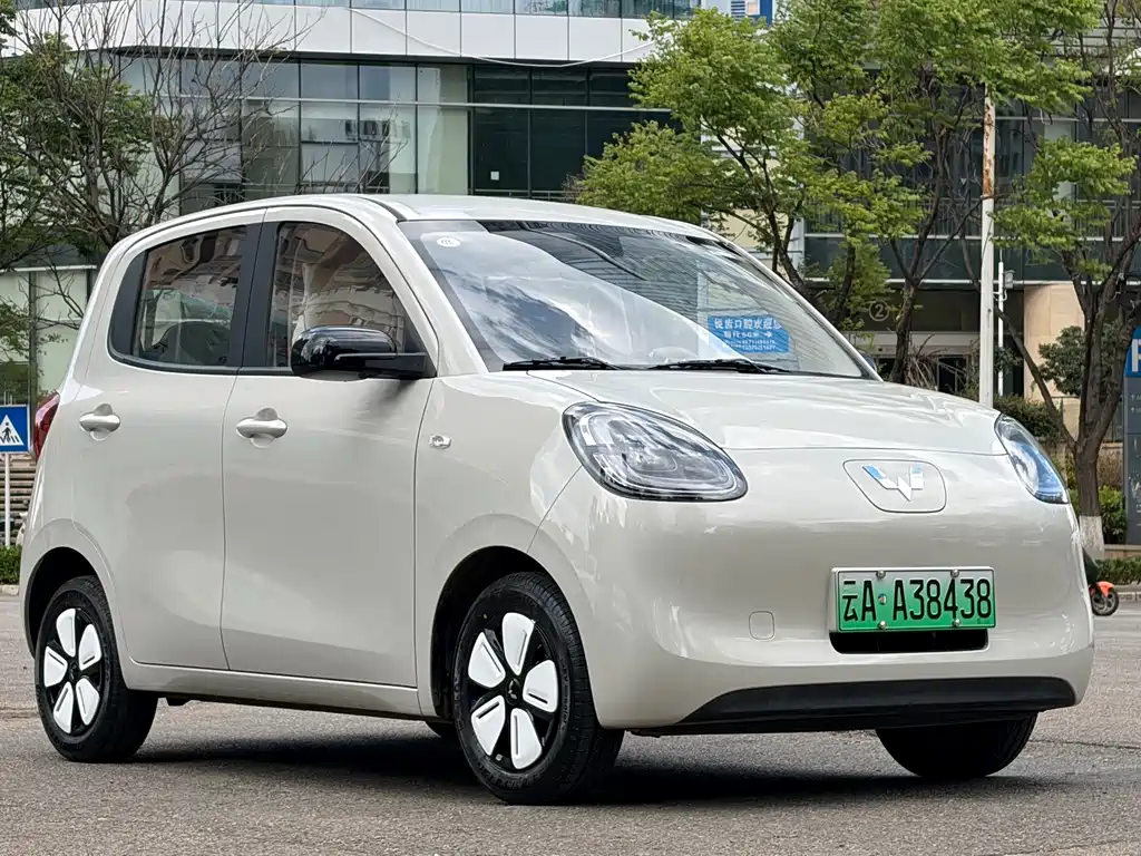 Wuling Motors Wuling Hongguang MINIEV 2025 Model Year 4th Generation 4-Door Advanced Version 2025 - thumbnail 3