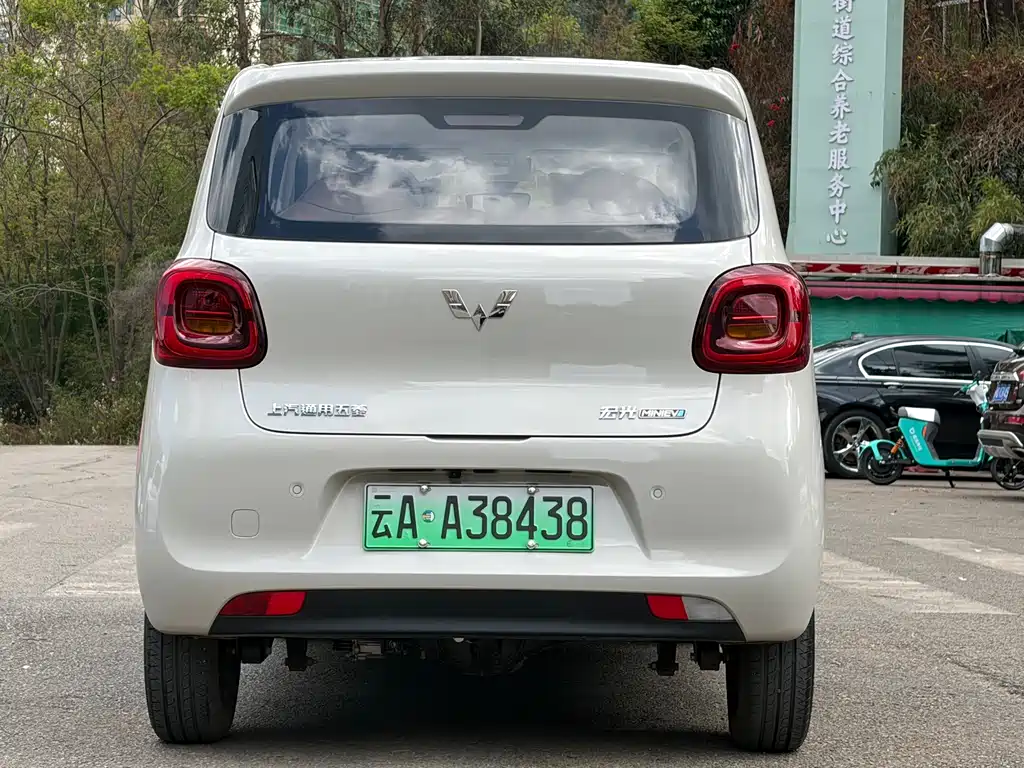 Wuling Motors Wuling Hongguang MINIEV 2025 Model Year 4th Generation 4-Door Advanced Version 2025 - thumbnail 5