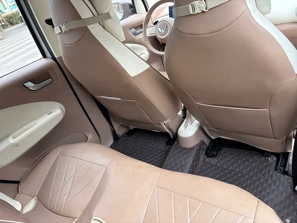 Wuling Motors Wuling Hongguang MINIEV 2025 Model Year 4th Generation 4-Door Advanced Version 2025 - thumbnail 8