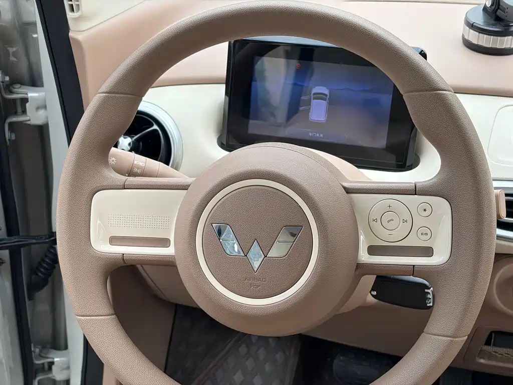 Wuling Motors Wuling Hongguang MINIEV 2025 Model Year 4th Generation 4-Door Advanced Version 2025 - thumbnail 11
