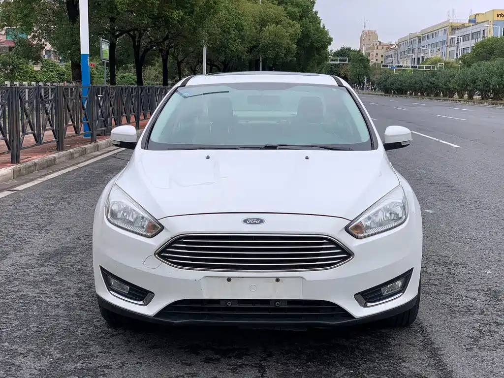 Ford Ford Focus 2015 Sedan EcoBoost 180 Automatic Elite 2016 - thumbnail 2