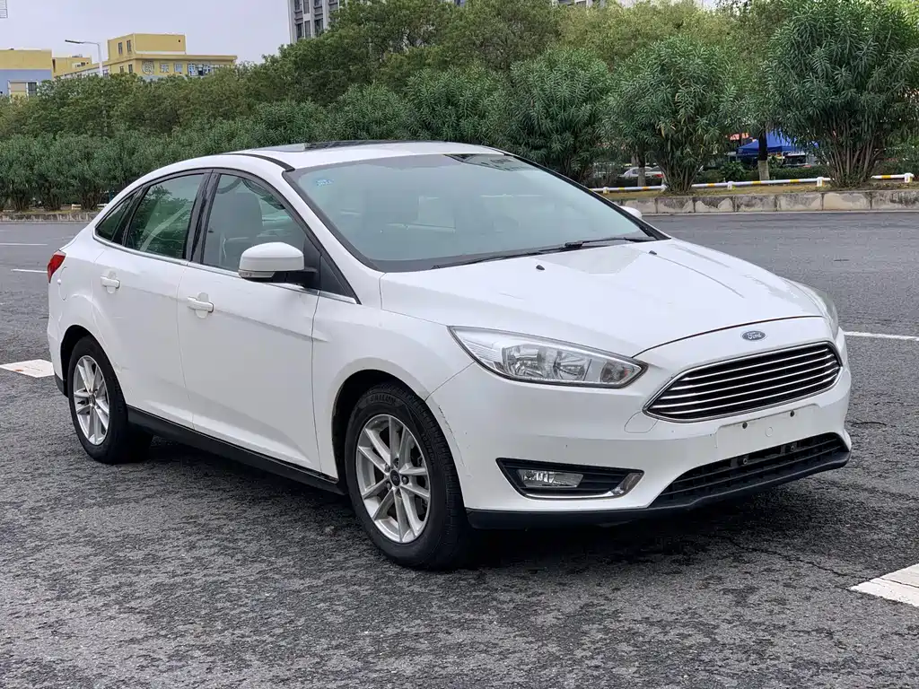 Ford Ford Focus 2015 Sedan EcoBoost 180 Automatic Elite 2016 - thumbnail 3