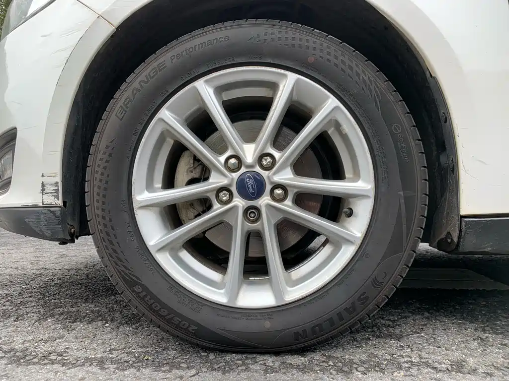 Ford Ford Focus 2015 Sedan EcoBoost 180 Automatic Elite 2016 - thumbnail 8