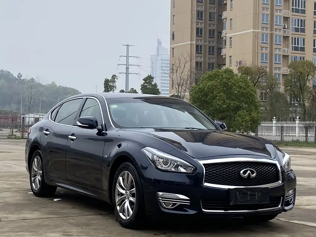 Infiniti Infiniti Q70 2017 Q70L 2.5L Premium Edition 2018 - thumbnail 3