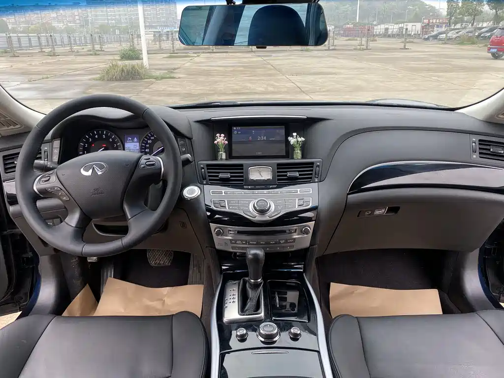 Infiniti Infiniti Q70 2017 Q70L 2.5L Premium Edition 2018 - thumbnail 9