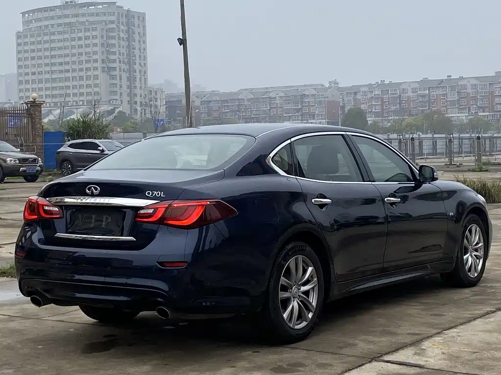 Infiniti Infiniti Q70 2017 Q70L 2.5L Premium Edition 2018 - thumbnail 10