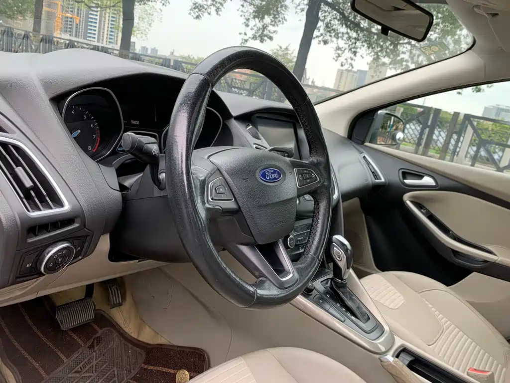 Ford Ford Focus 2015 Sedan EcoBoost 180 Automatic Elite 2016 - thumbnail 17