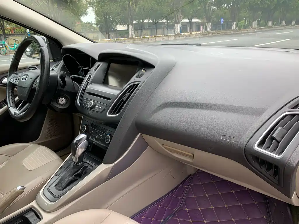 Ford Ford Focus 2015 Sedan EcoBoost 180 Automatic Elite 2016 - thumbnail 24