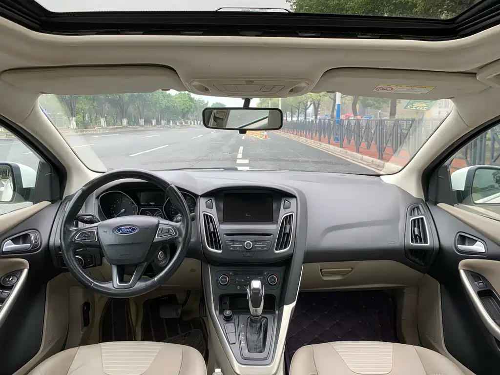 Ford Ford Focus 2015 Sedan EcoBoost 180 Automatic Elite 2016 - thumbnail 29
