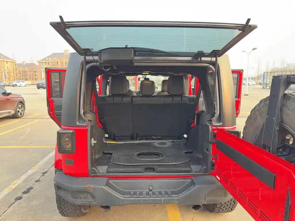 Jeep Jeep Wrangler 2015 3.0L Sahara Four-Door Comfort Edition 2016 - thumbnail 14