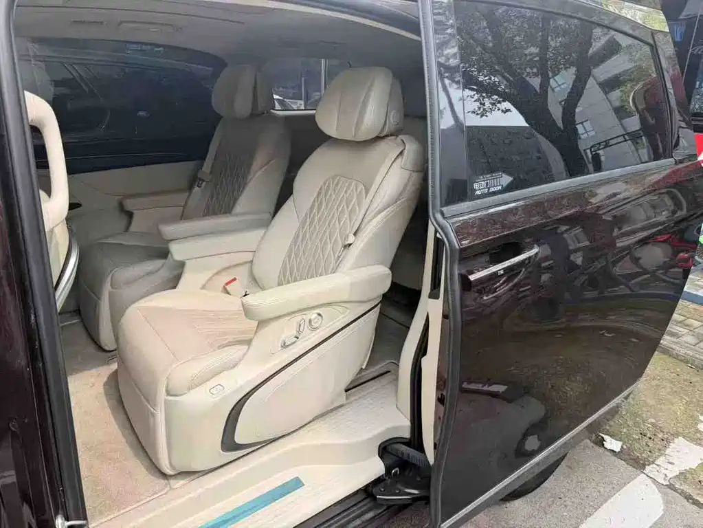 Buick Buick GL8 2020 Avenir Six-Seat Elegant Edition 2020 - thumbnail 3