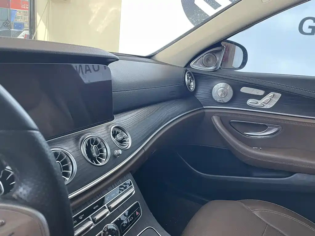 Mercedes-Benz Mercedes-Benz E-Class 2019 Model Year Facelift E 300 L Sport Luxury 2019 - thumbnail 8