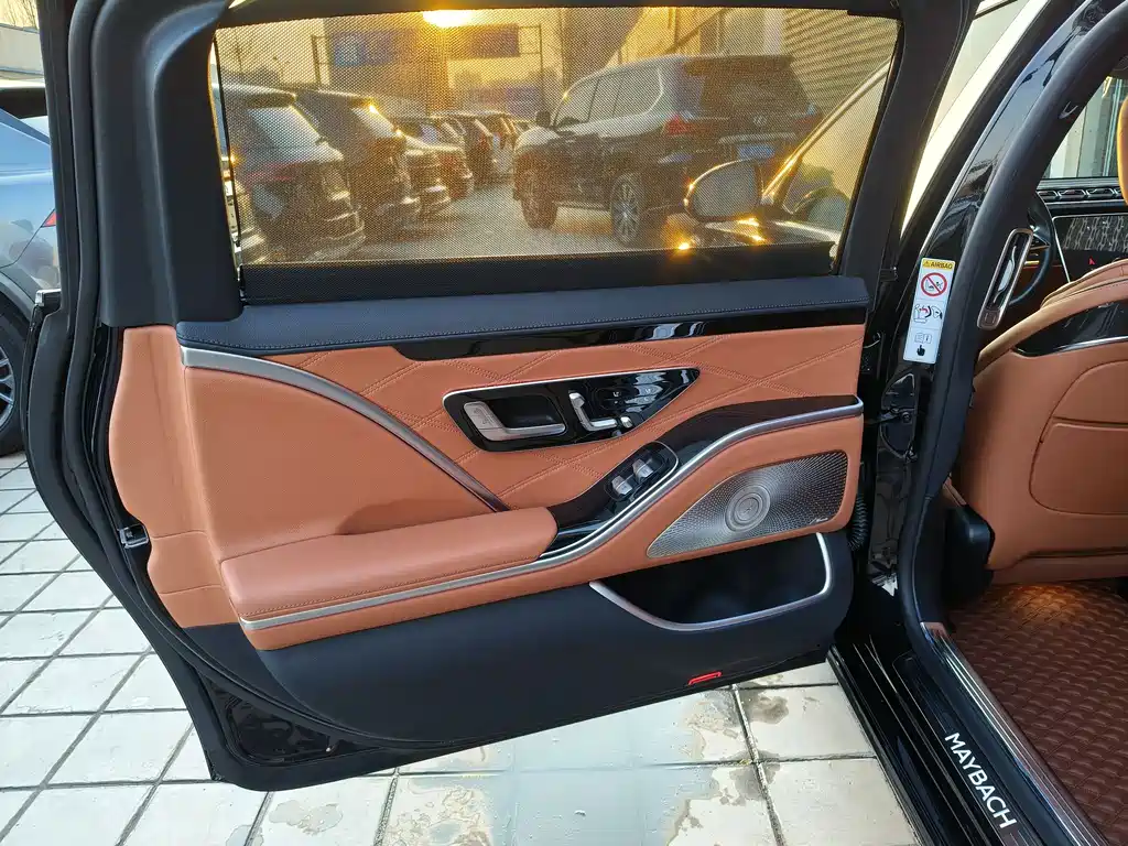 Mercedes-Benz Maybach S-Class 2021 S 480 4MATIC 2022 - thumbnail 16