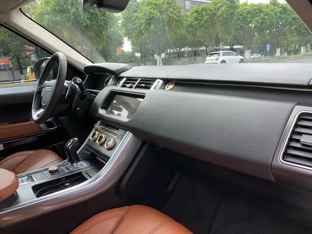 Land Rover Range Rover Sport 2017 3.0 SC V6 HSE DYNAMIC 2017 - thumbnail 30
