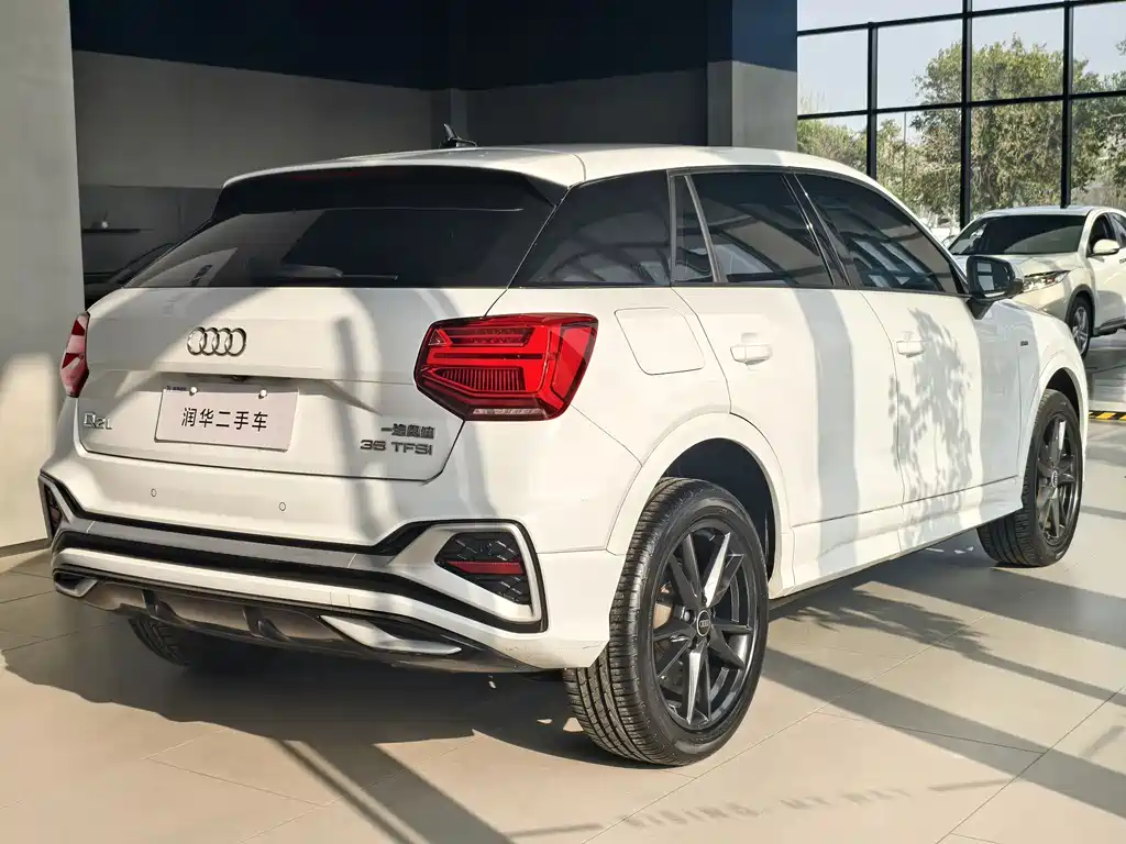 Audi Audi Q2L 2022 35 TFSI Sport Edition 2022 - thumbnail 5