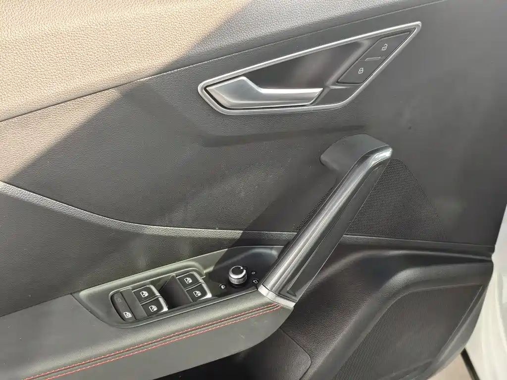 Audi Audi Q2L 2022 35 TFSI Sport Edition 2022 - thumbnail 13