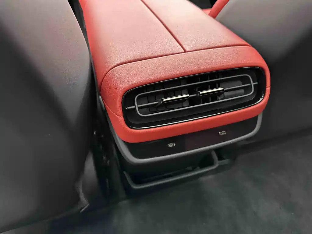 Xiaomi Automobile Xiaomi SU7 2024 AWD Ultra-Long Range High-End Intelligent Driving Max Edition 2024 - thumbnail 6