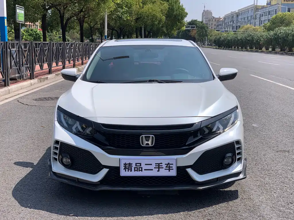 Honda Honda Civic 2016 220TURBO CVT Luxury Edition 2018 - thumbnail 3