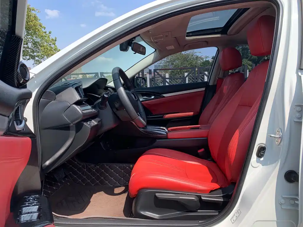 Honda Honda Civic 2016 220TURBO CVT Luxury Edition 2018 - thumbnail 13